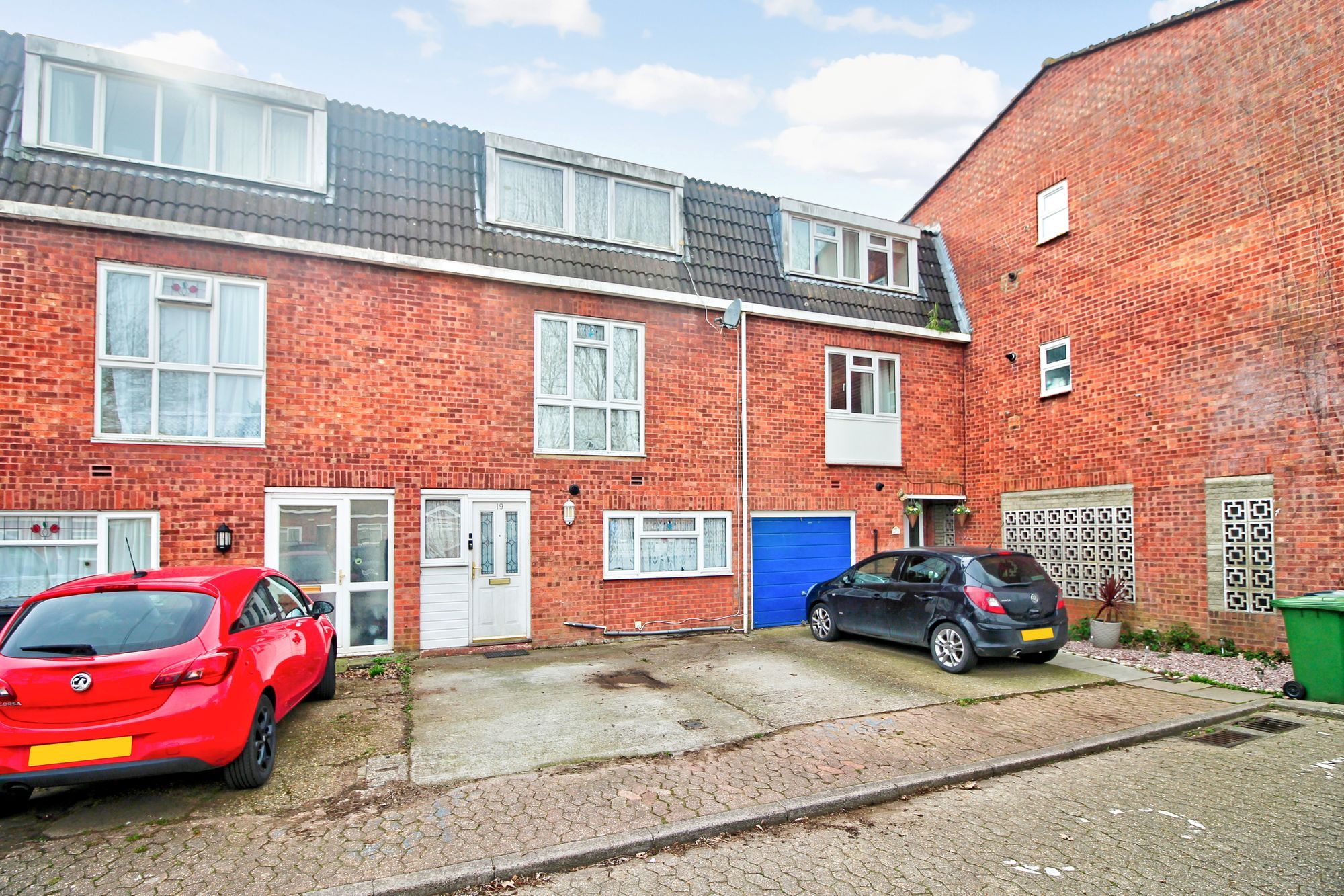 3 bed town house for sale in Gibbons Close, Borehamwood WD6 Zoopla