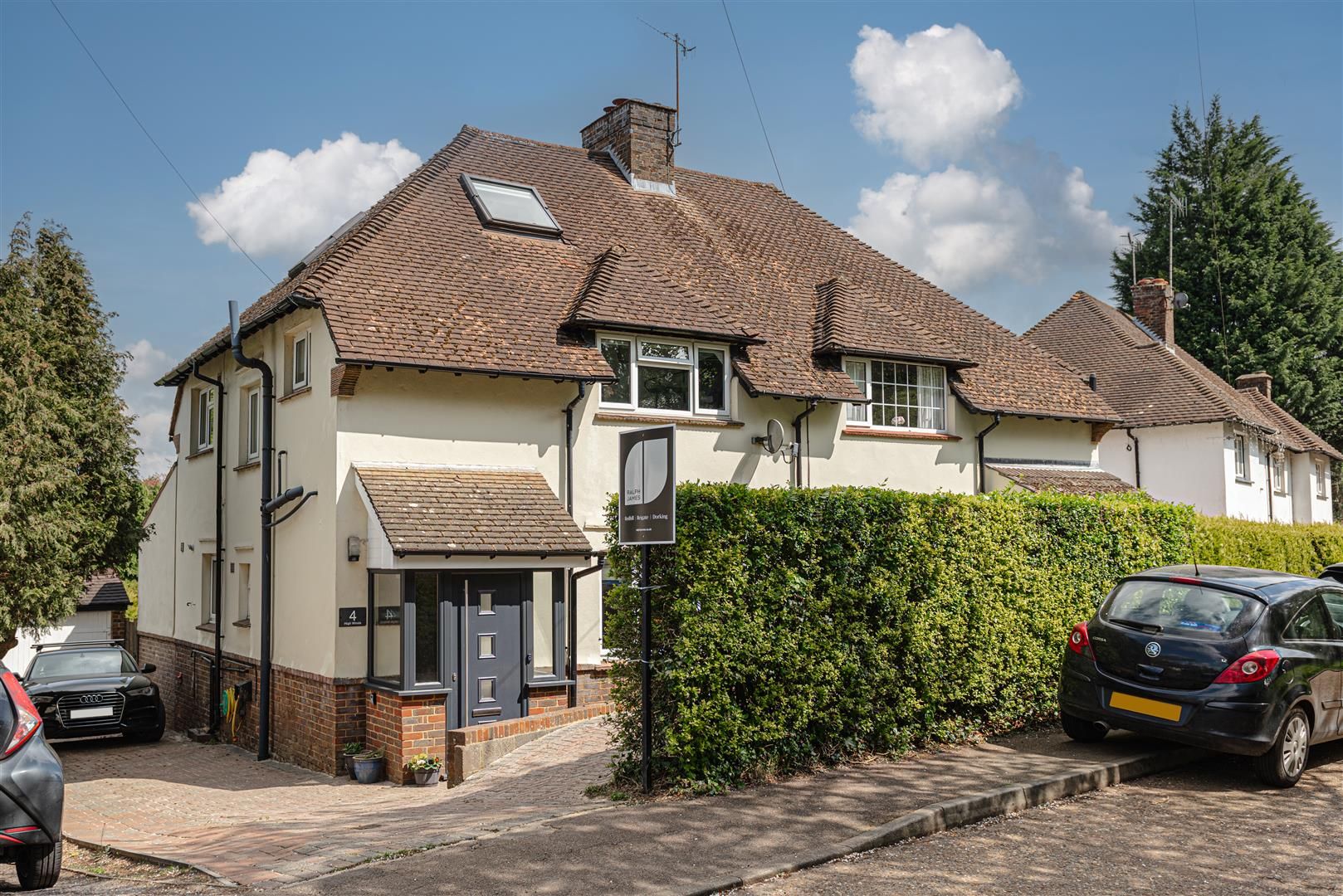 4 bed property for sale in Castle Street, Bletchingley, Redhill RH1