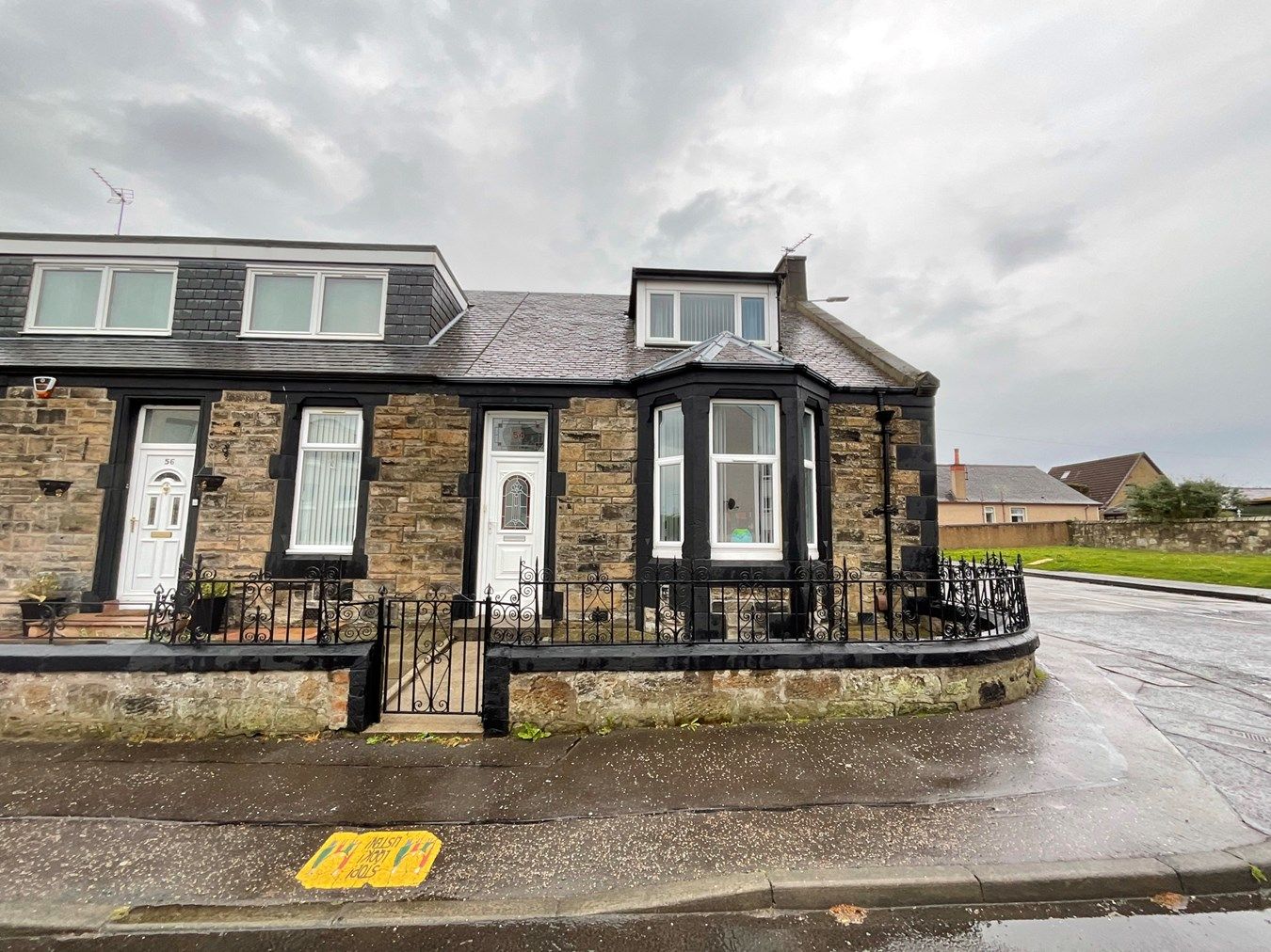 3 bed terraced bungalow for sale in Viewforth Street, Kirkcaldy, Fife KY1 Zoopla