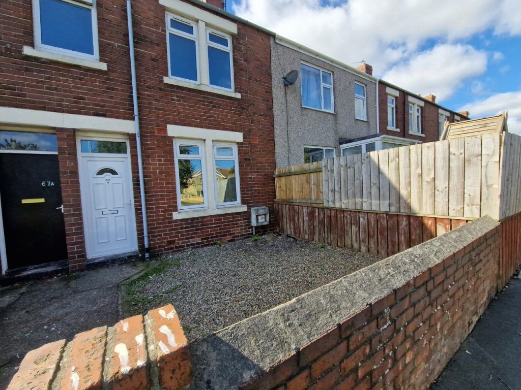 2 bed flat to rent in Alexandra Road, Ashington, Northumberland NE63