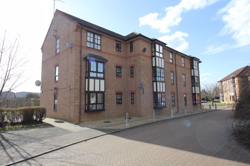 2 bed flat to rent in Albany Walk, Woodston, Peterborough PE2 Zoopla