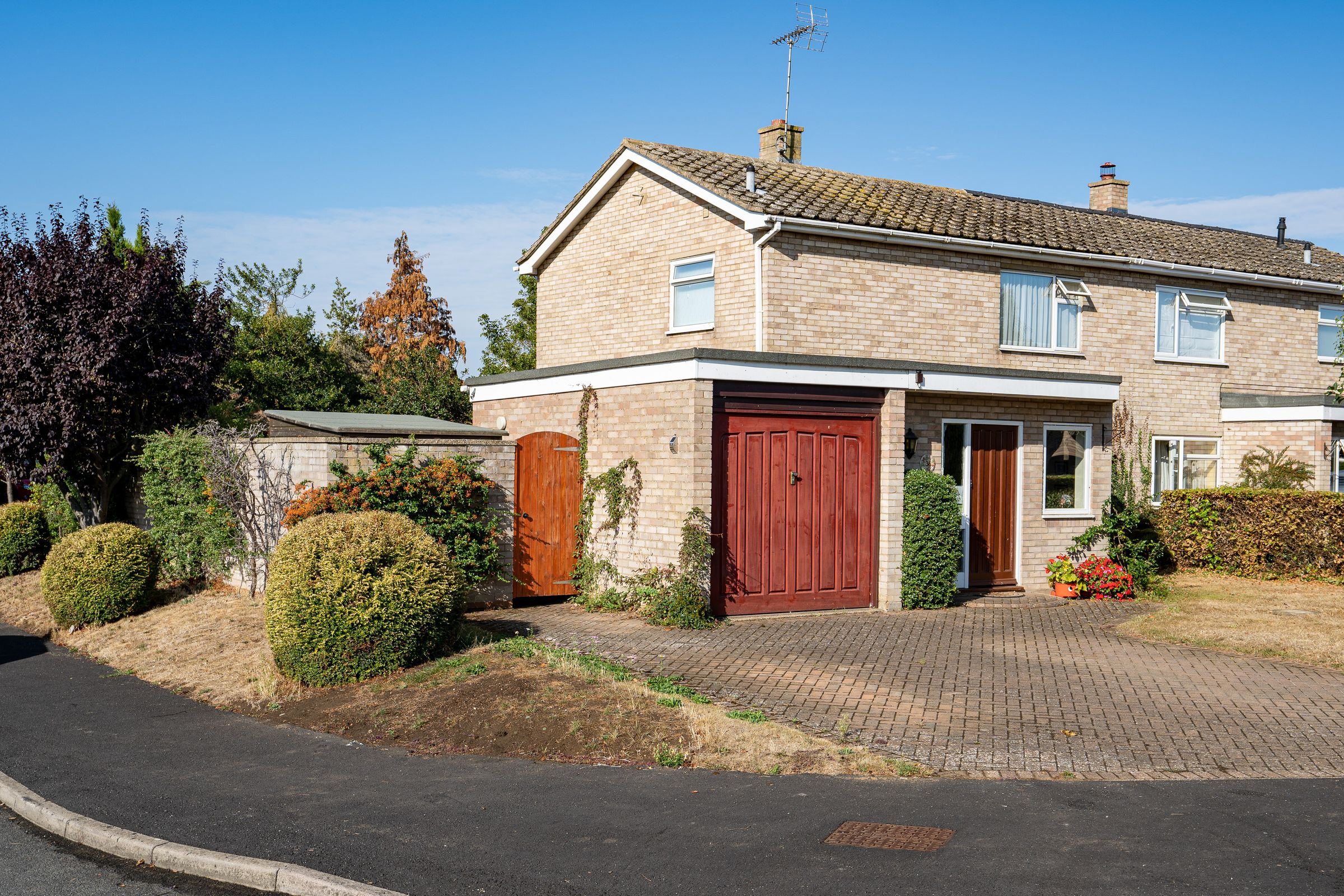 3 bed semidetached house for sale in Lyles Road, Cottenham, Cambridge