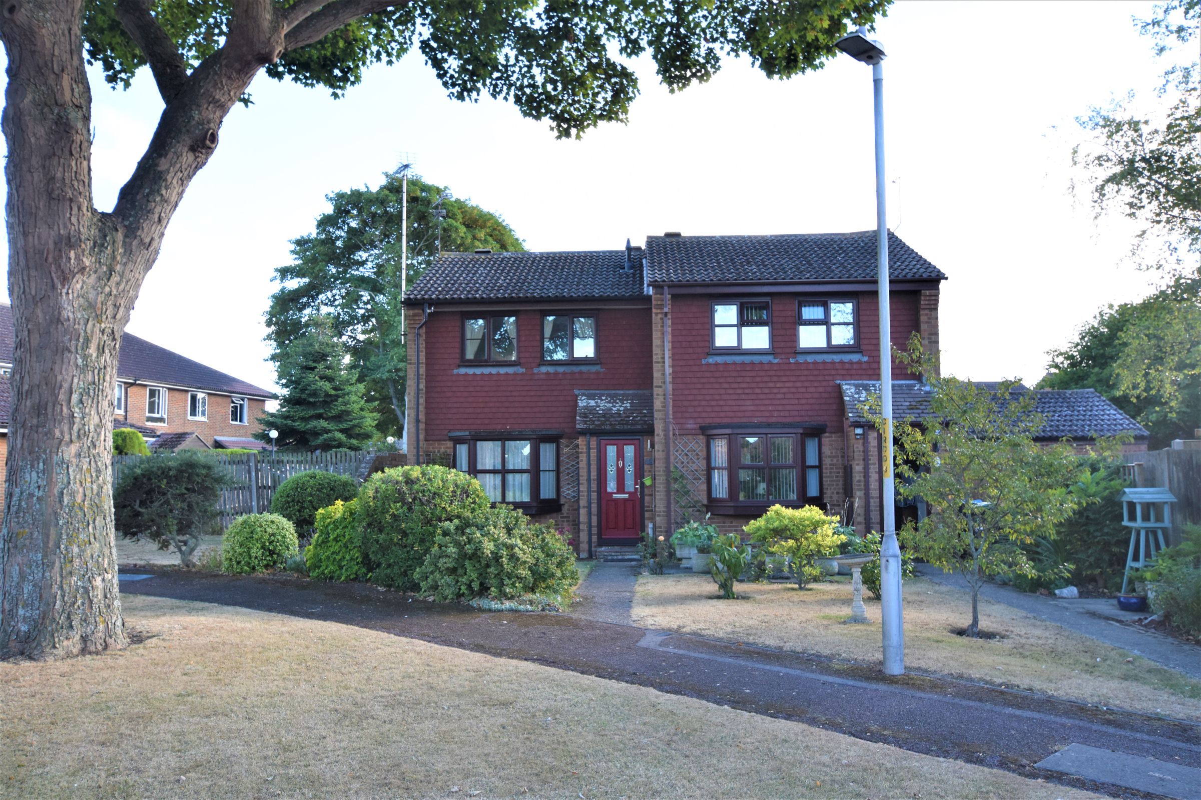 2 bed semidetached house for sale in Charlesworth Drive, Birchington CT7 Zoopla 2 bed semidetached house for sale in Charlesworth Drive, Birchington CT7 Zoopla