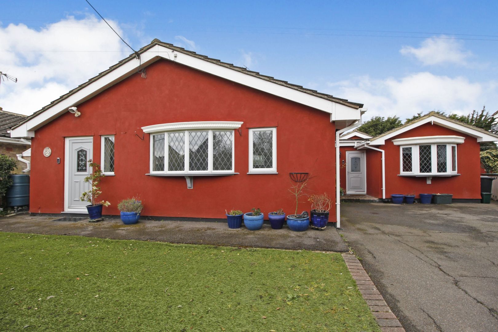 5 bed detached bungalow for sale in Nipsells Chase, Mayland CM3 Zoopla