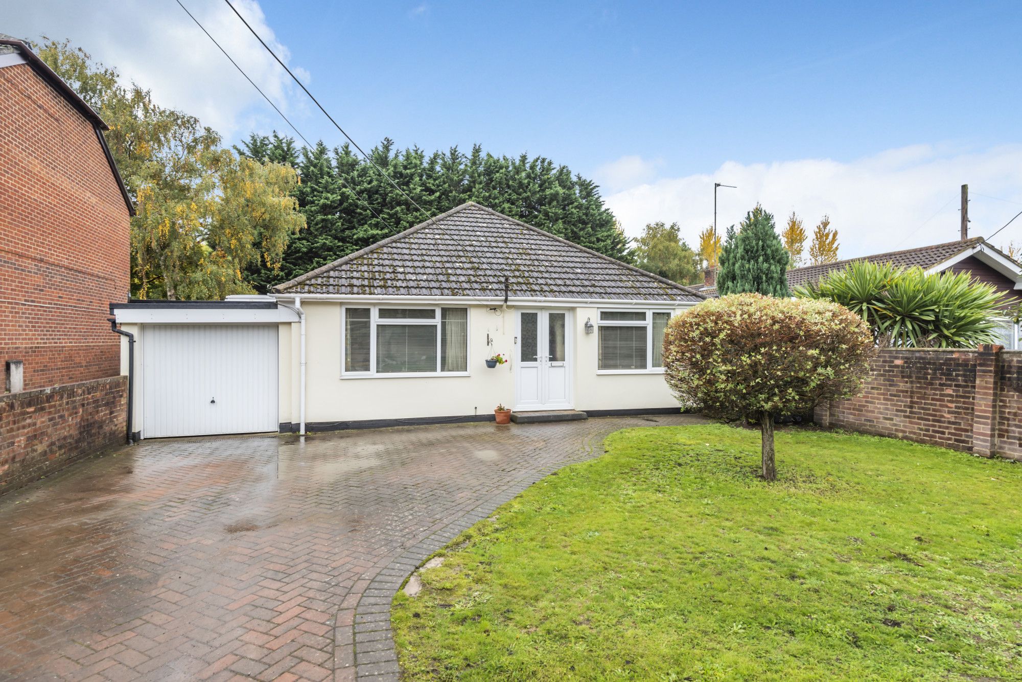 3 bed detached house for sale in South Road, Ash Vale, Hampshire GU12