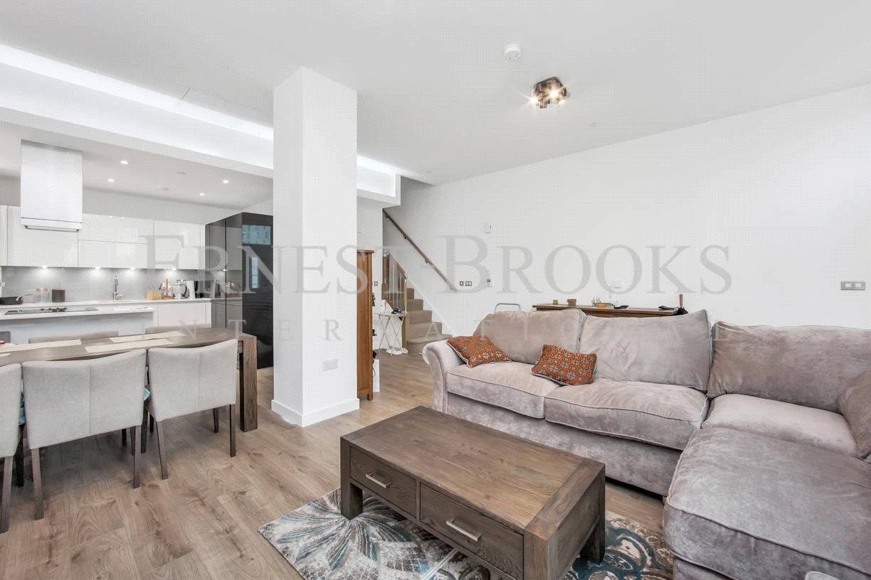 Williamsburg Plaza, Canary Wharf E14  