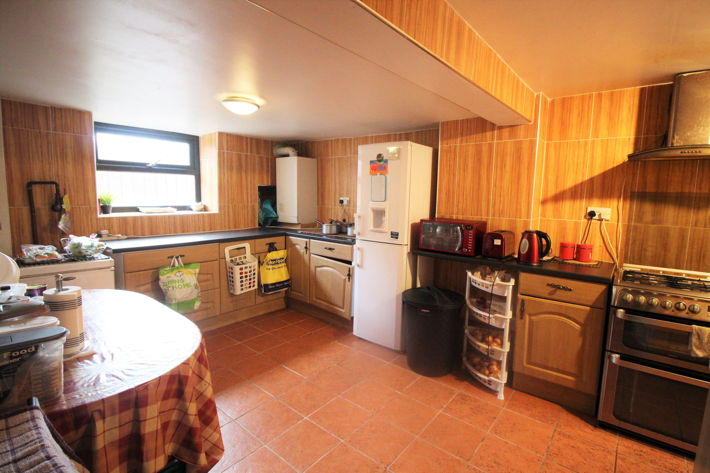 Selkirk Avenue, Oldham OL8  