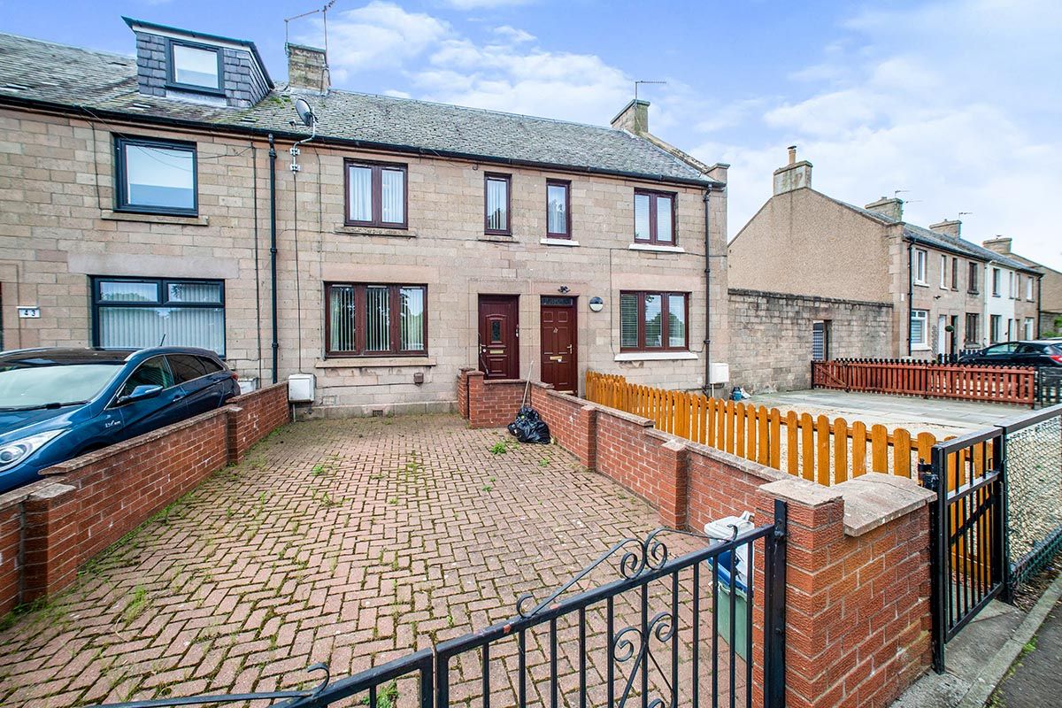 2 bed terraced house for sale in Whitecraig Crescent, Whitecraig