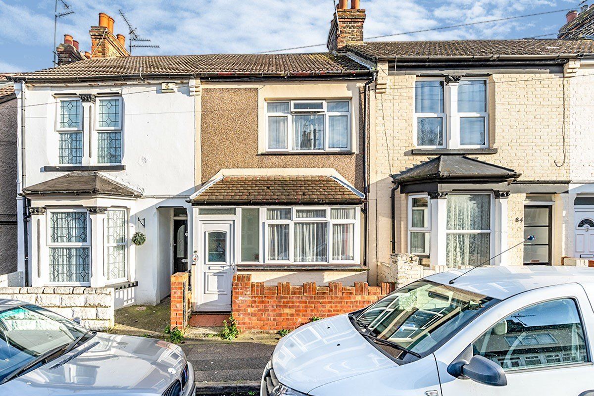 3 bed terraced house for sale in Albany Road, Gillingham, Kent ME7 Zoopla
