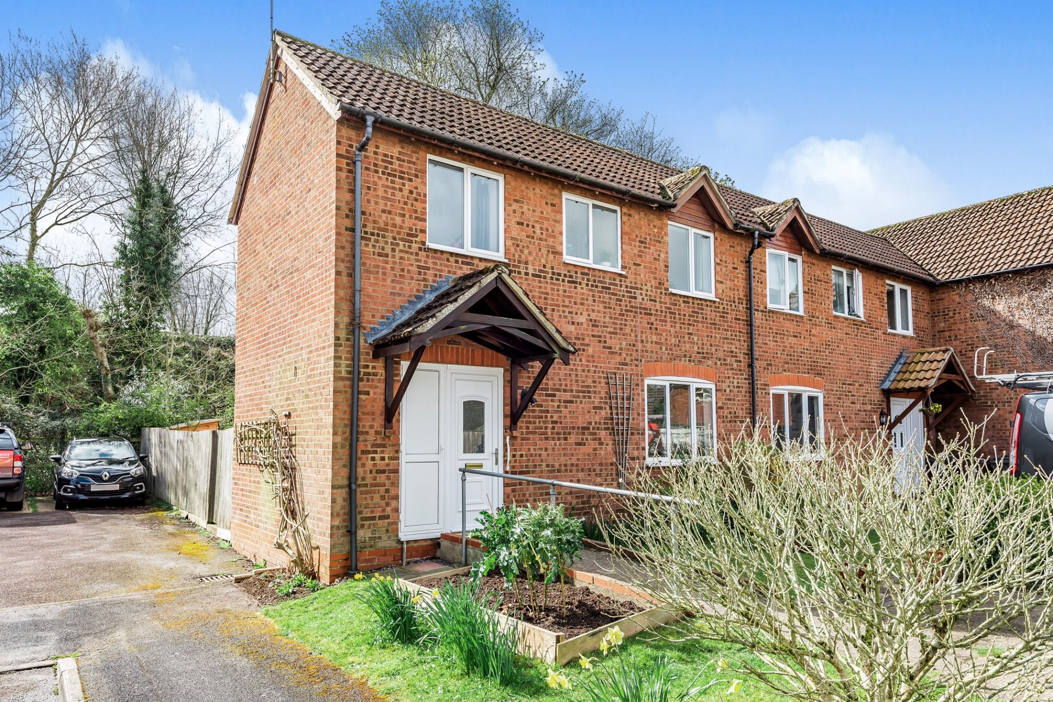 2 bed end terrace house for sale in Robin Way, Andover SP10 Zoopla