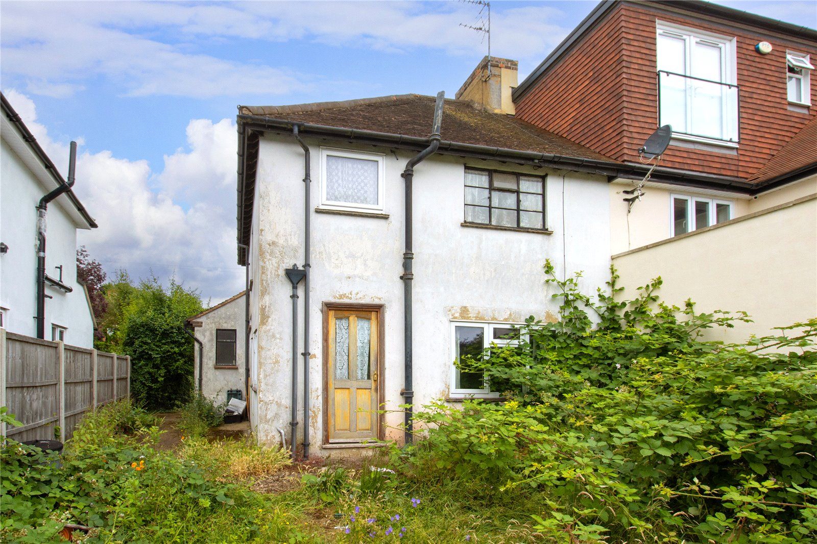 3 bed semidetached house for sale in Gills Hill Lane, Radlett