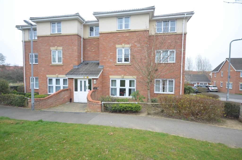 2 bed flat to rent in Fontwell Crescent, Corby NN18 Zoopla