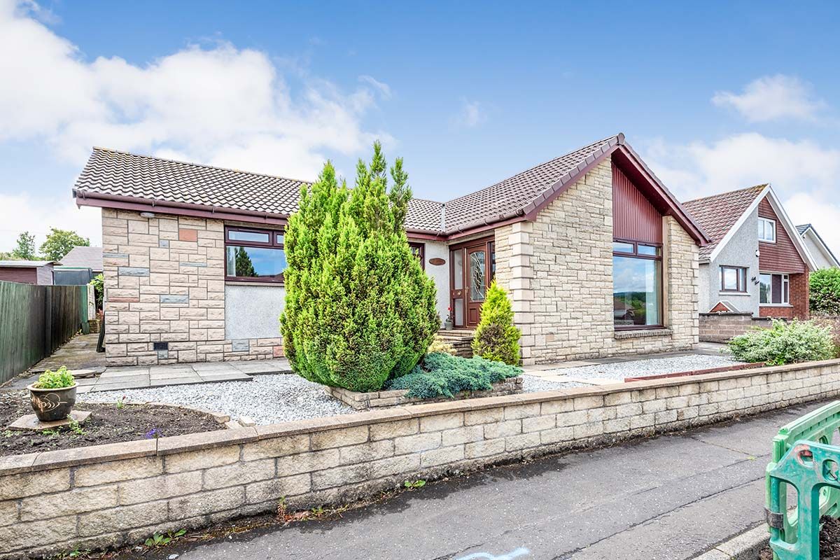 3 bed bungalow for sale in Cardenden Road, Cardenden, Lochgelly, Fife