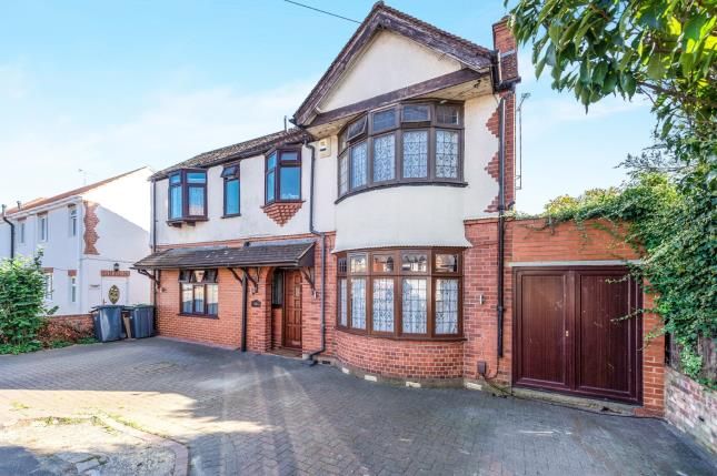 Fountains Road, Luton, Bedfordshire, England LU3  