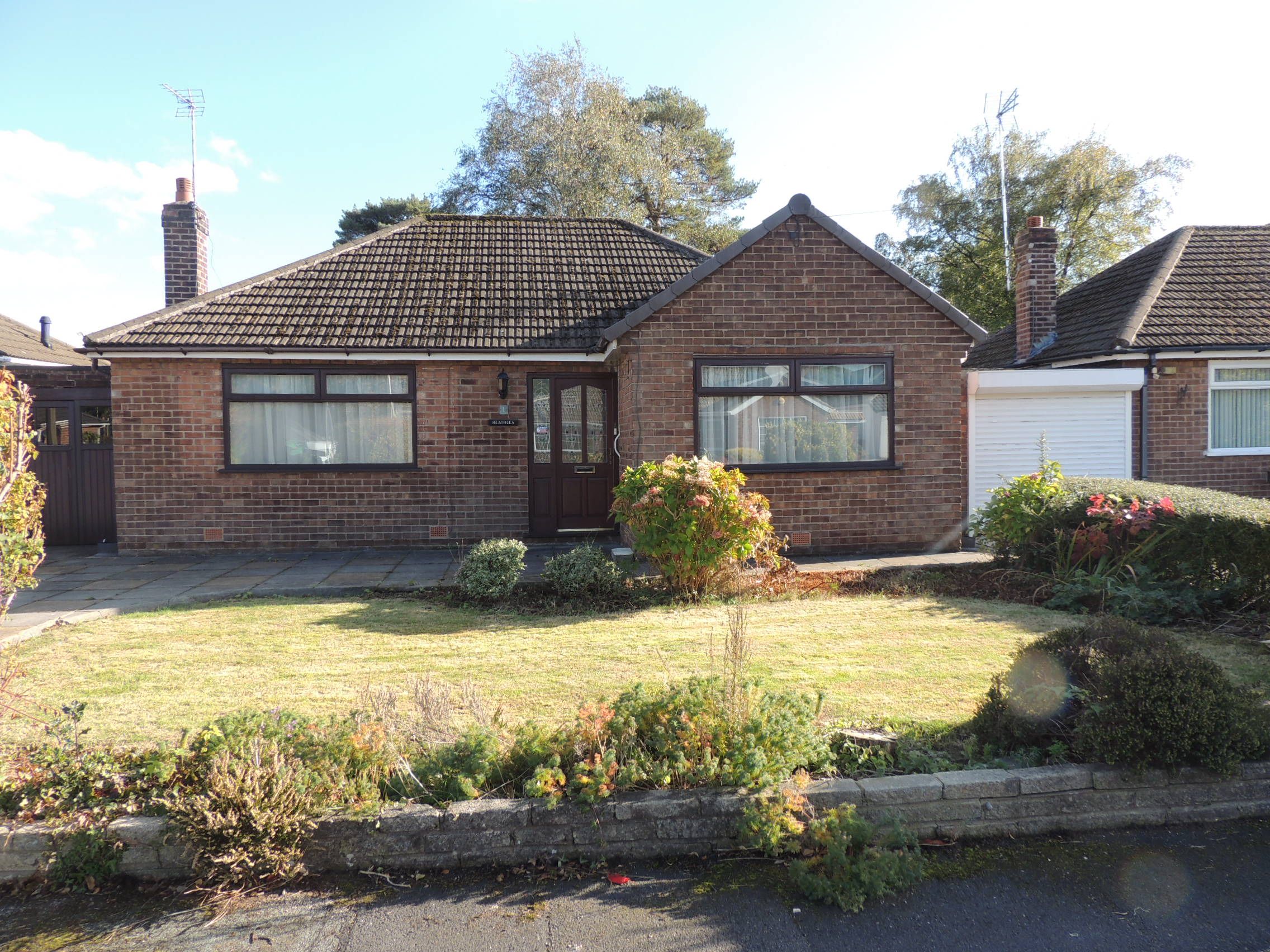 2 bed bungalow for sale in Kintore Avenue, Hazel Grove, Stockport SK7