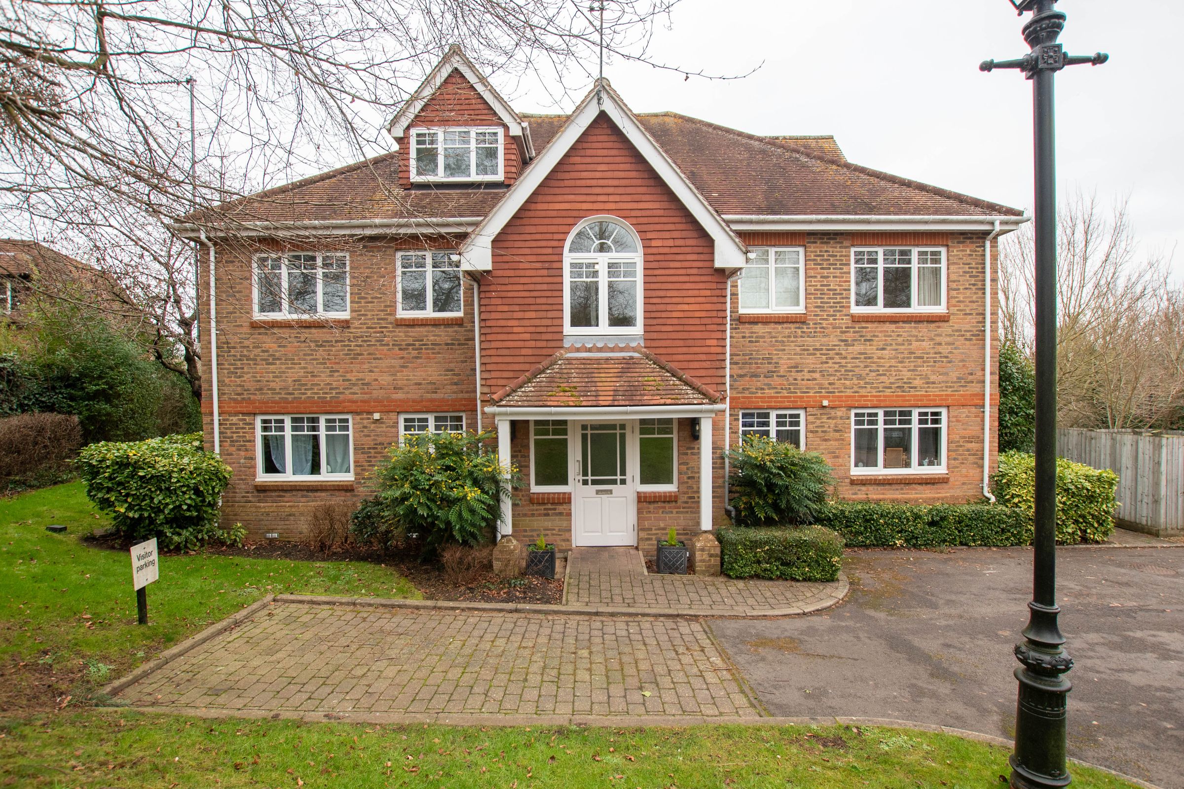 3 bed flat to rent in Hobbs End, HenleyOnThames RG9 Zoopla