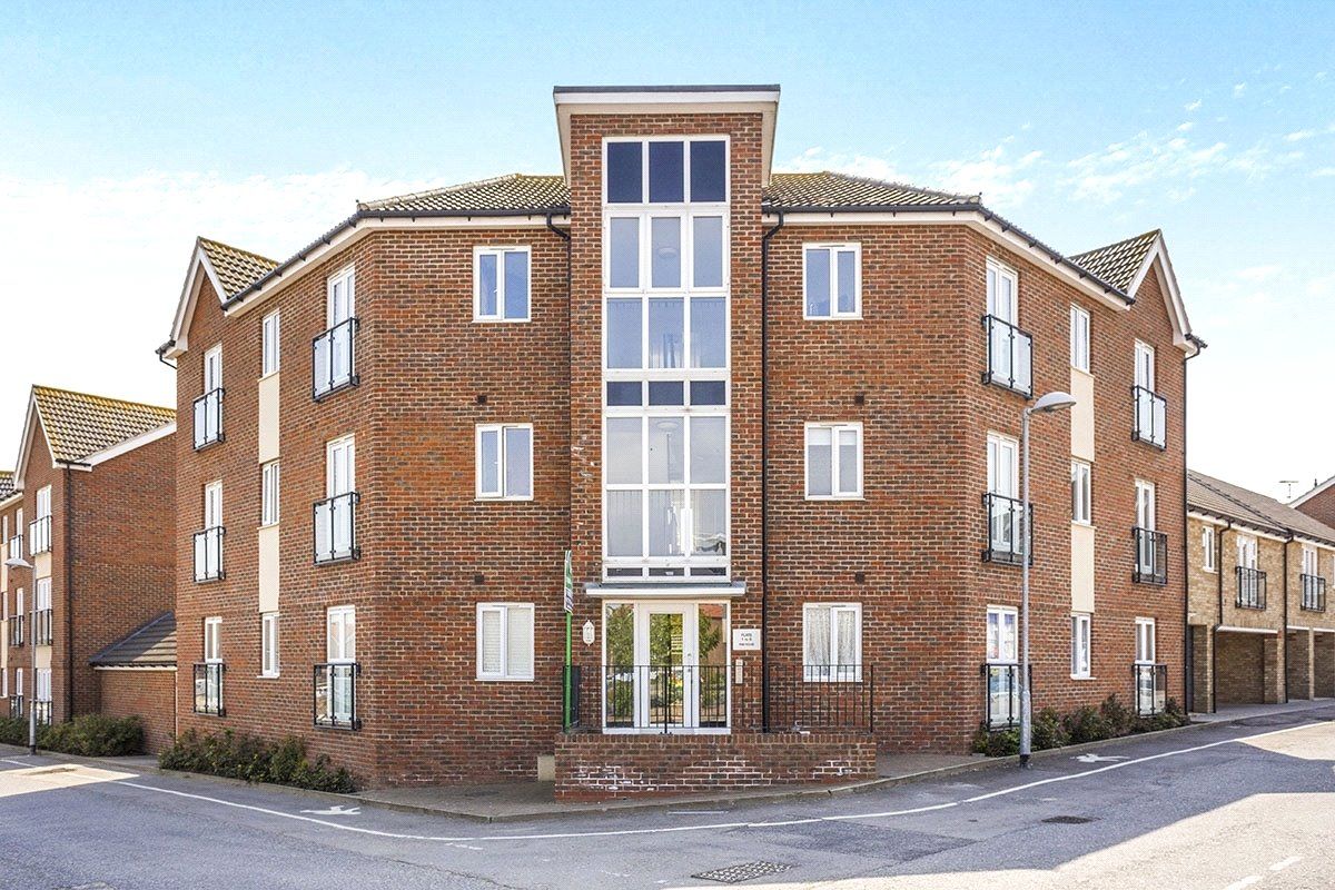 2 bed flat for sale in Camellia Road, Minster On Sea, Sheerness, Kent