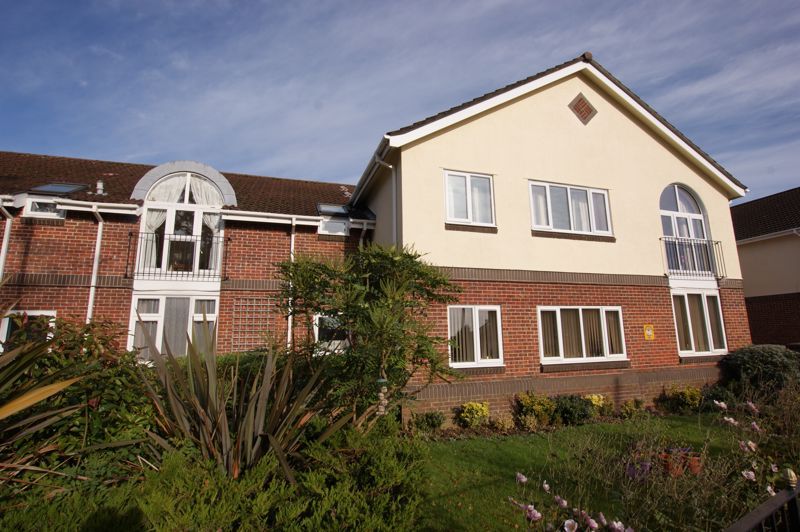2 bed property for sale in Buckingham Court, Highlands Road, Fareham