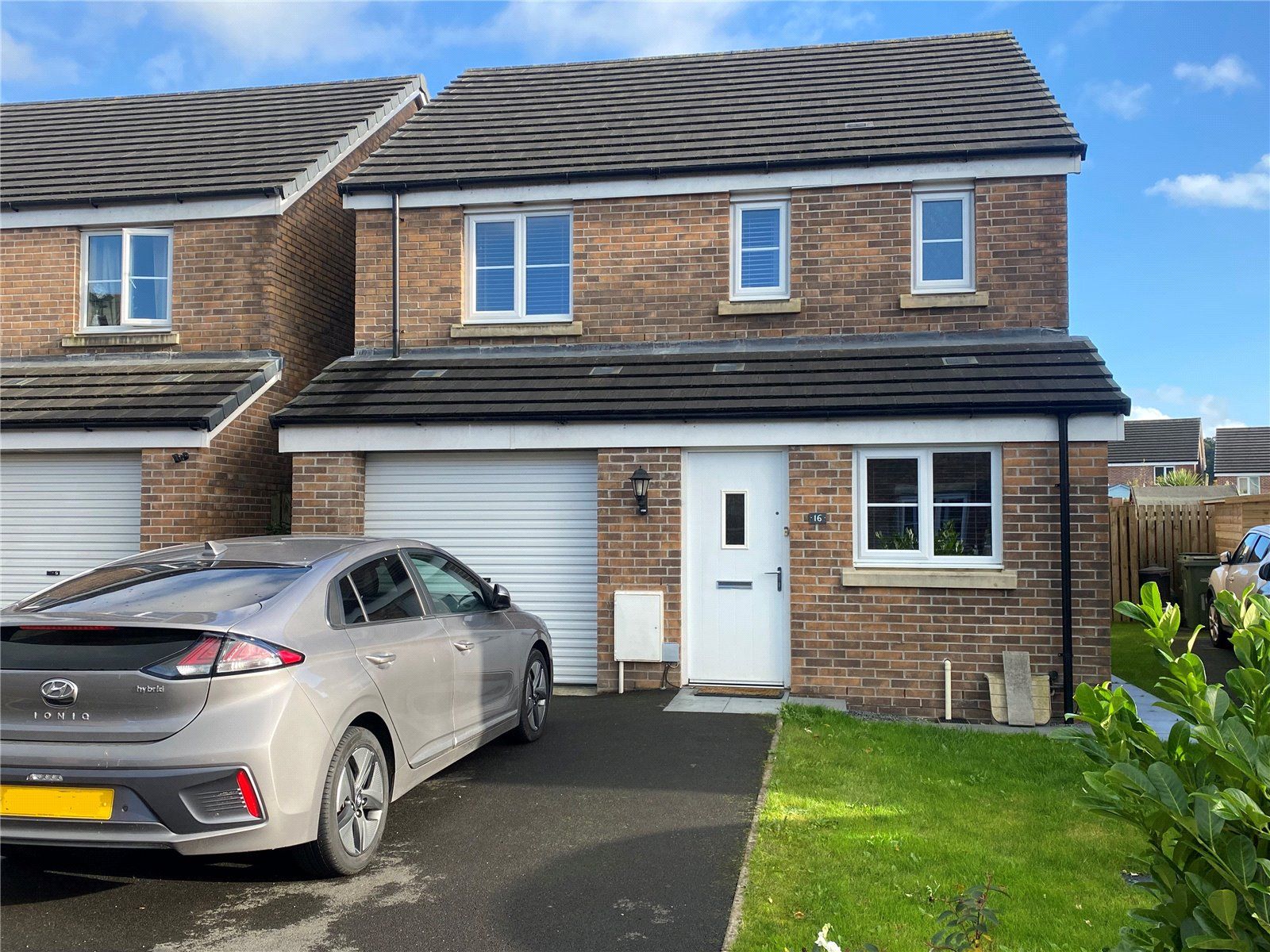 3 bed detached house for sale in Maes Pedr, Carmarthen, Carmarthenshire