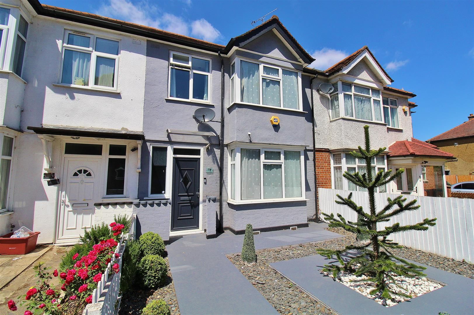 3 bed property for sale in Twickenham Road, Isleworth TW7 Zoopla