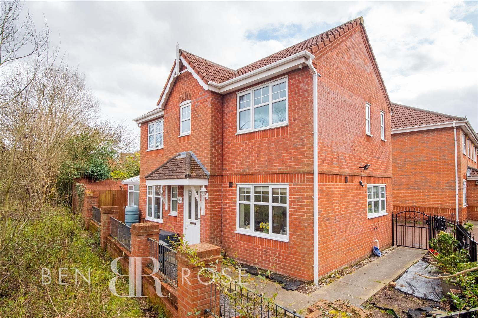 3 bed detached house for sale in Kingfisher Close, Chorley PR7 Zoopla