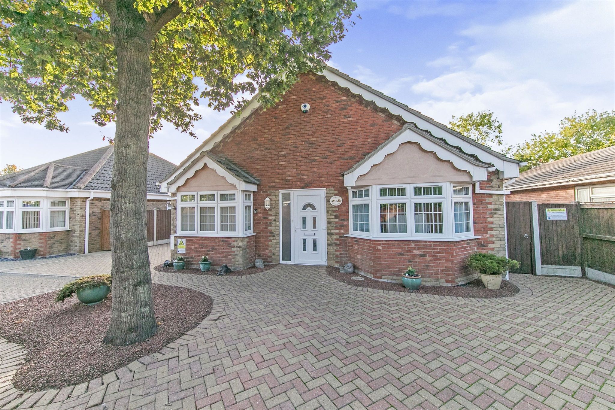 3 bed detached bungalow for sale in Oak Close, ClactonOnSea CO15 Zoopla