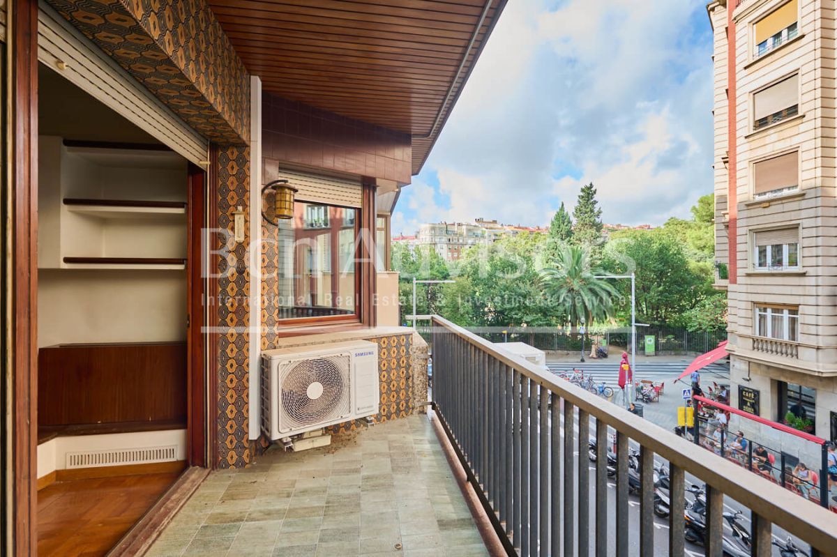 3 bed apartment for sale in Barcelona, Spain Zoopla