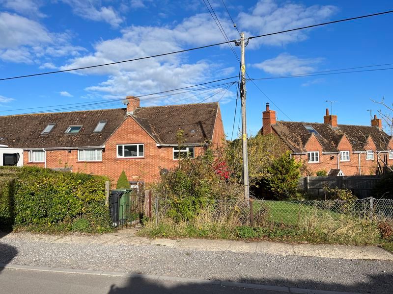 3 bed end terrace house for sale in Ford Lane, East Hendred, Wantage