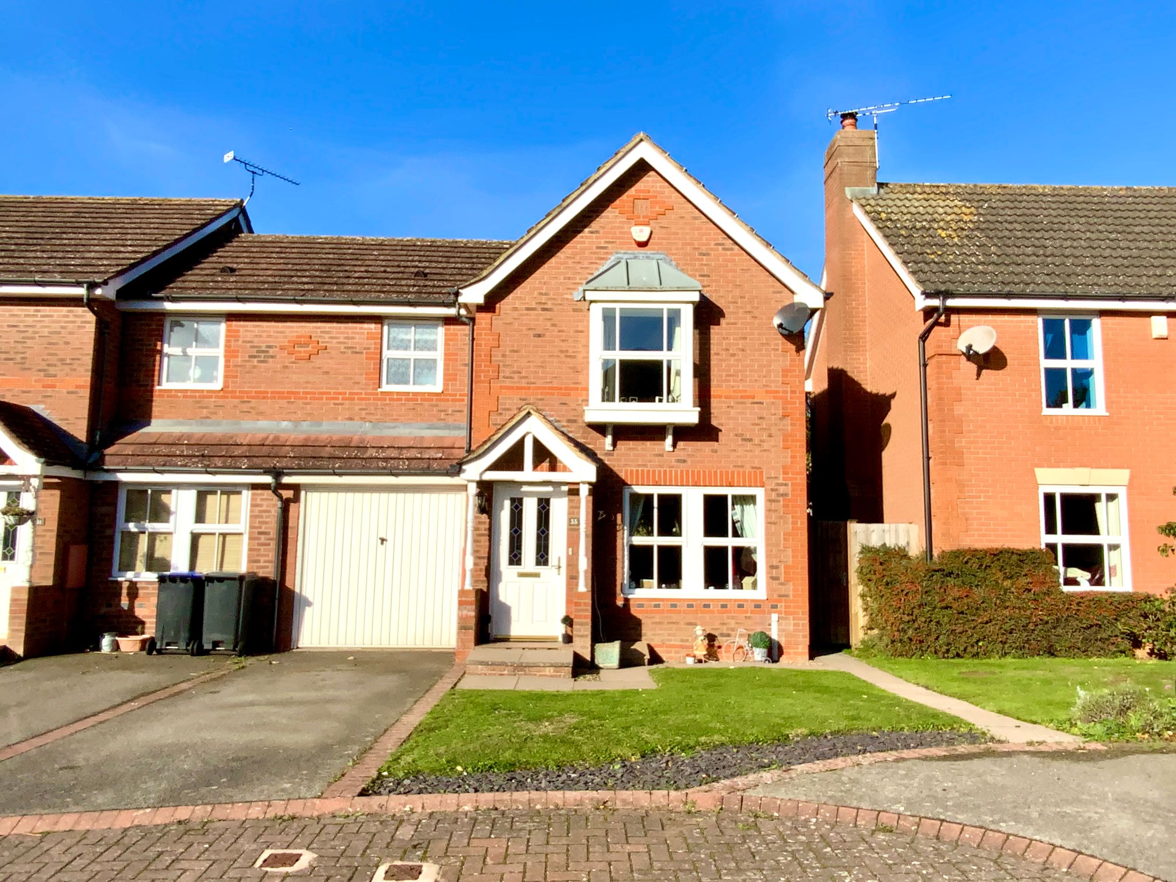 3 bed semidetached house for sale in Mercury Close, Daventry NN11 Zoopla