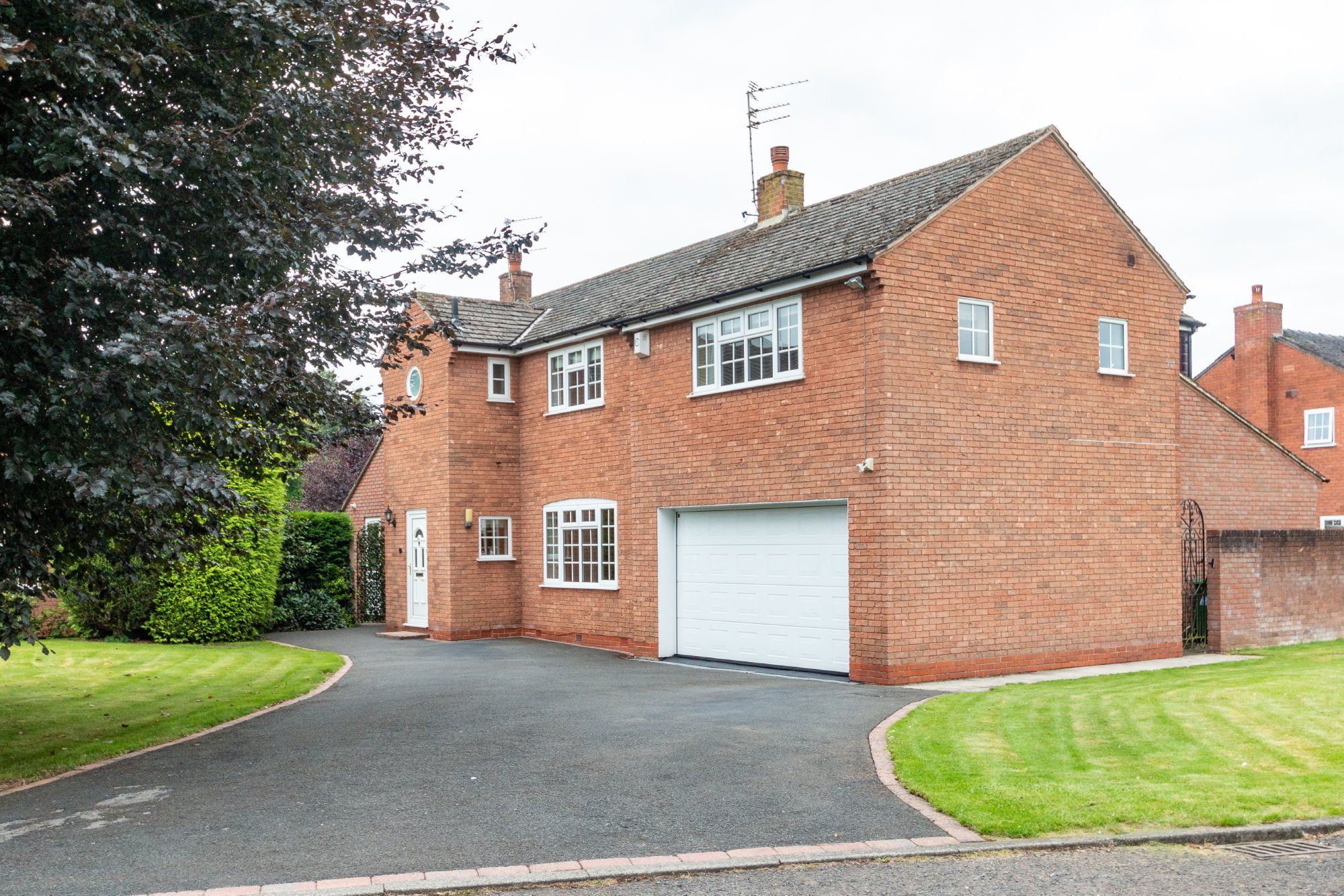5 bed detached house for sale in Foxley Close, Lymm WA13 Zoopla