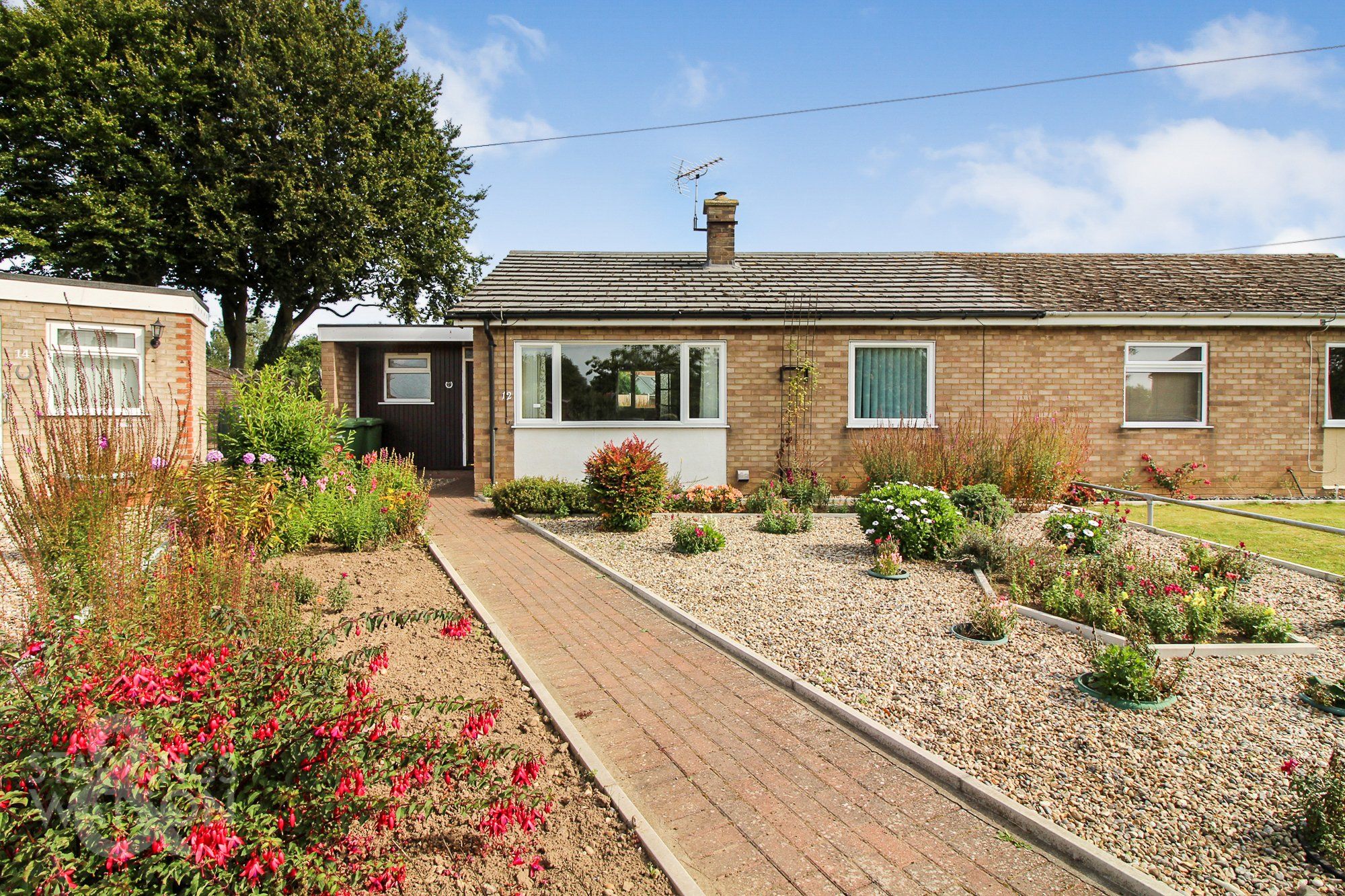 2 bed semidetached bungalow for sale in Langley Road, Cantley, (Near
