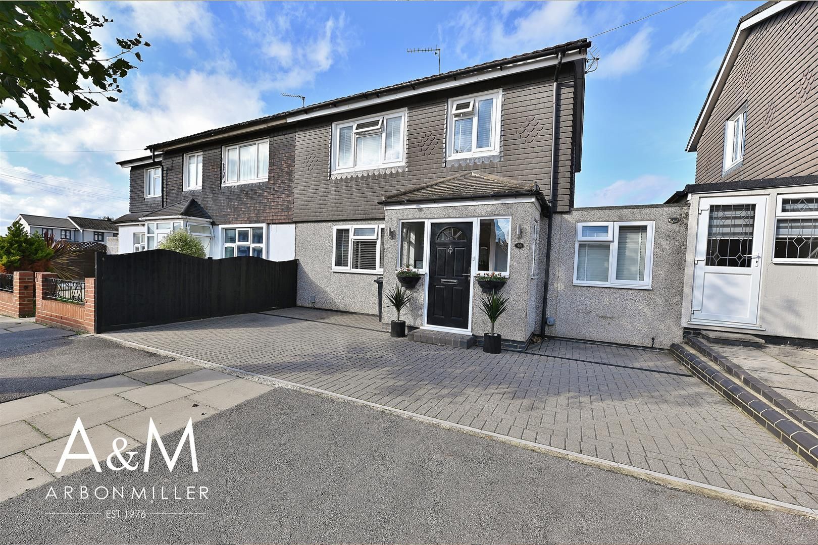 3 bed semidetached house for sale in Huntsman Road, Ilford IG6 Zoopla