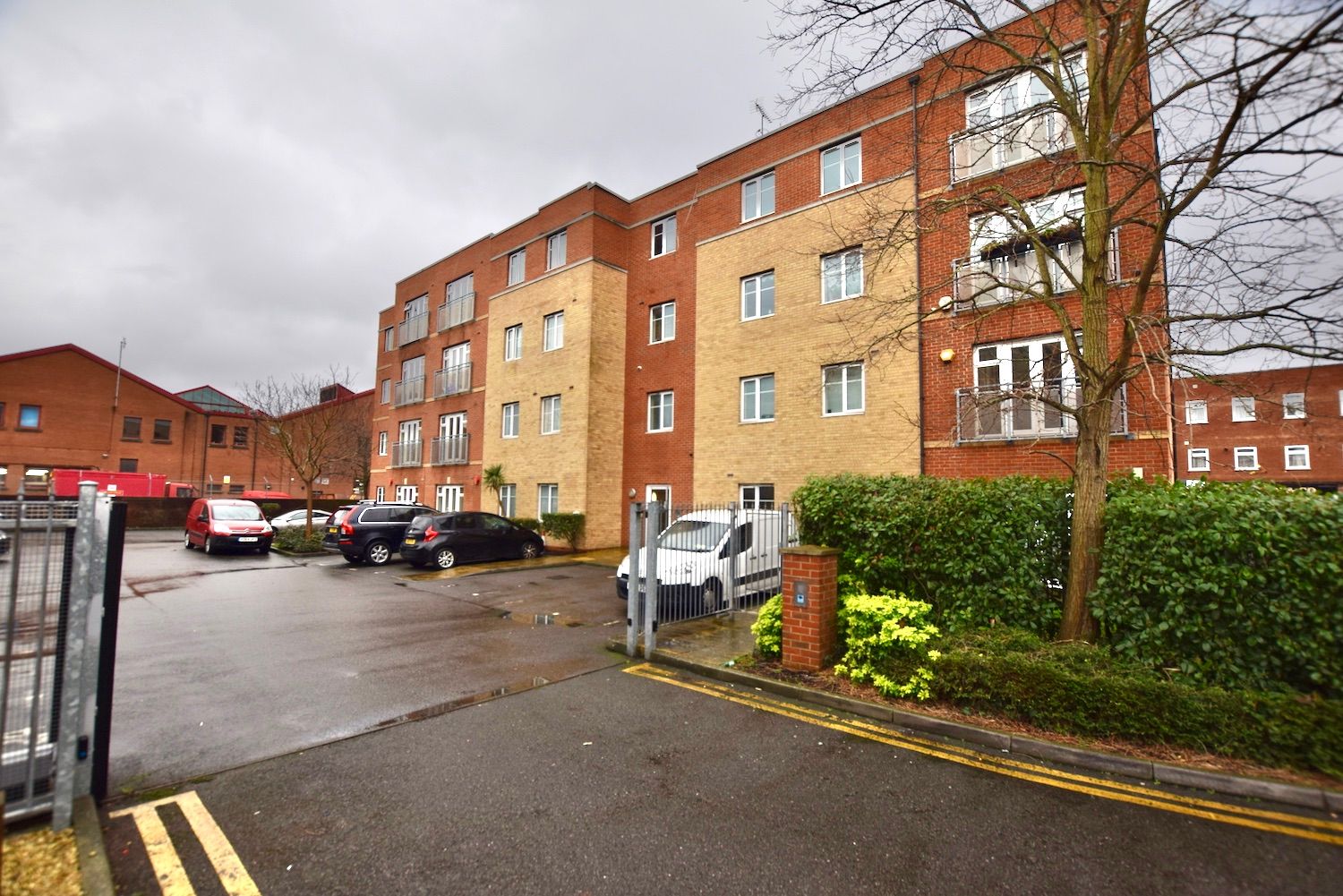 2 bed flat for sale in 19 Wexham Road, Slough, Berkshire SL1 Zoopla
