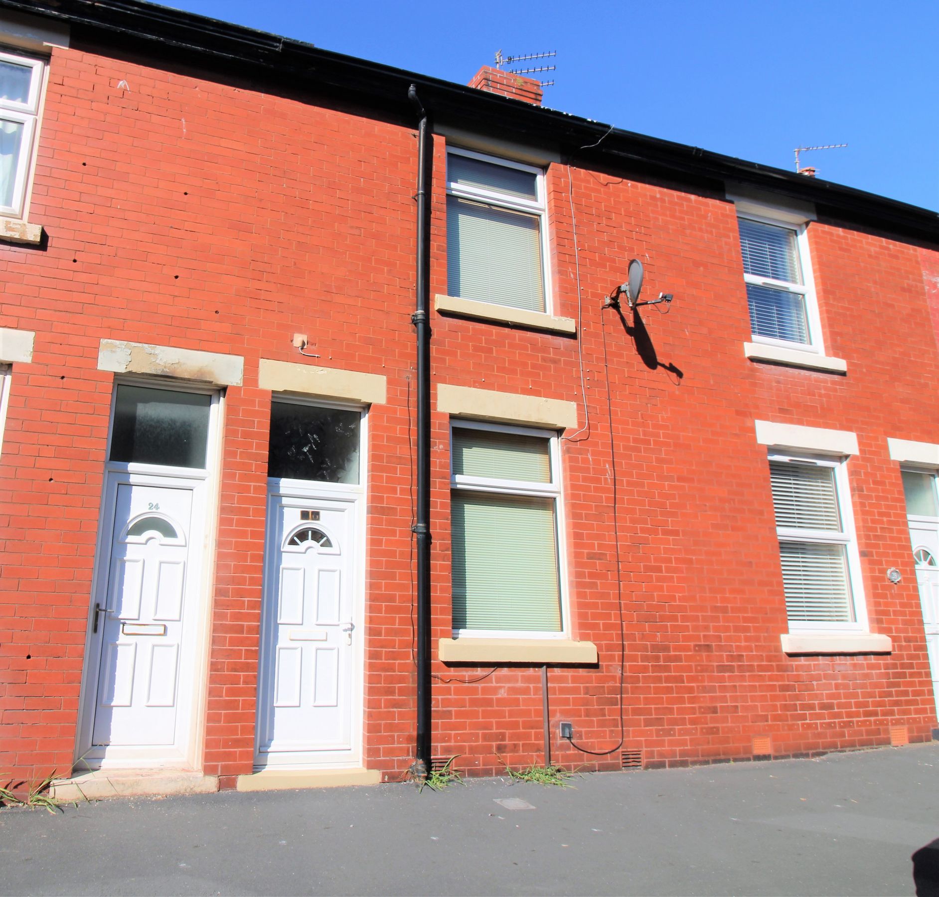 2 bed terraced house for sale in Broughton Avenue, Layton FY3 Zoopla