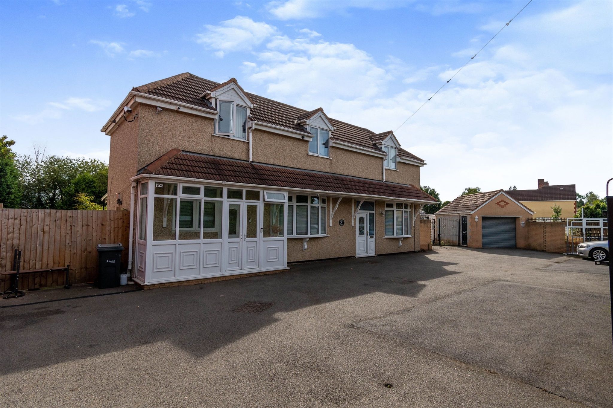 4 bed detached house for sale in Park Lane, Wednesbury WS10 Zoopla