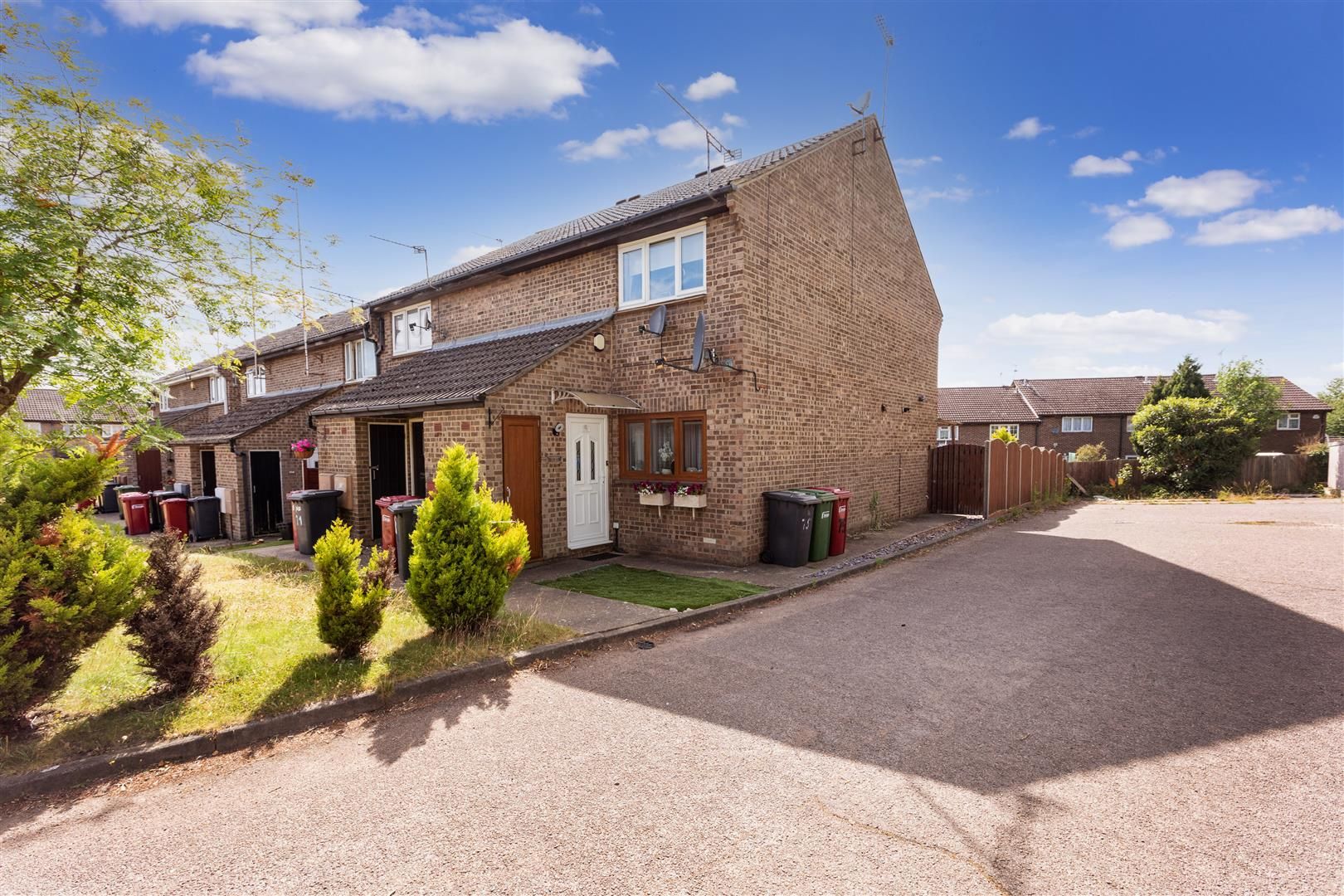 1 bed for sale in Fotheringay Gardens, Cippenham, Slough SL1