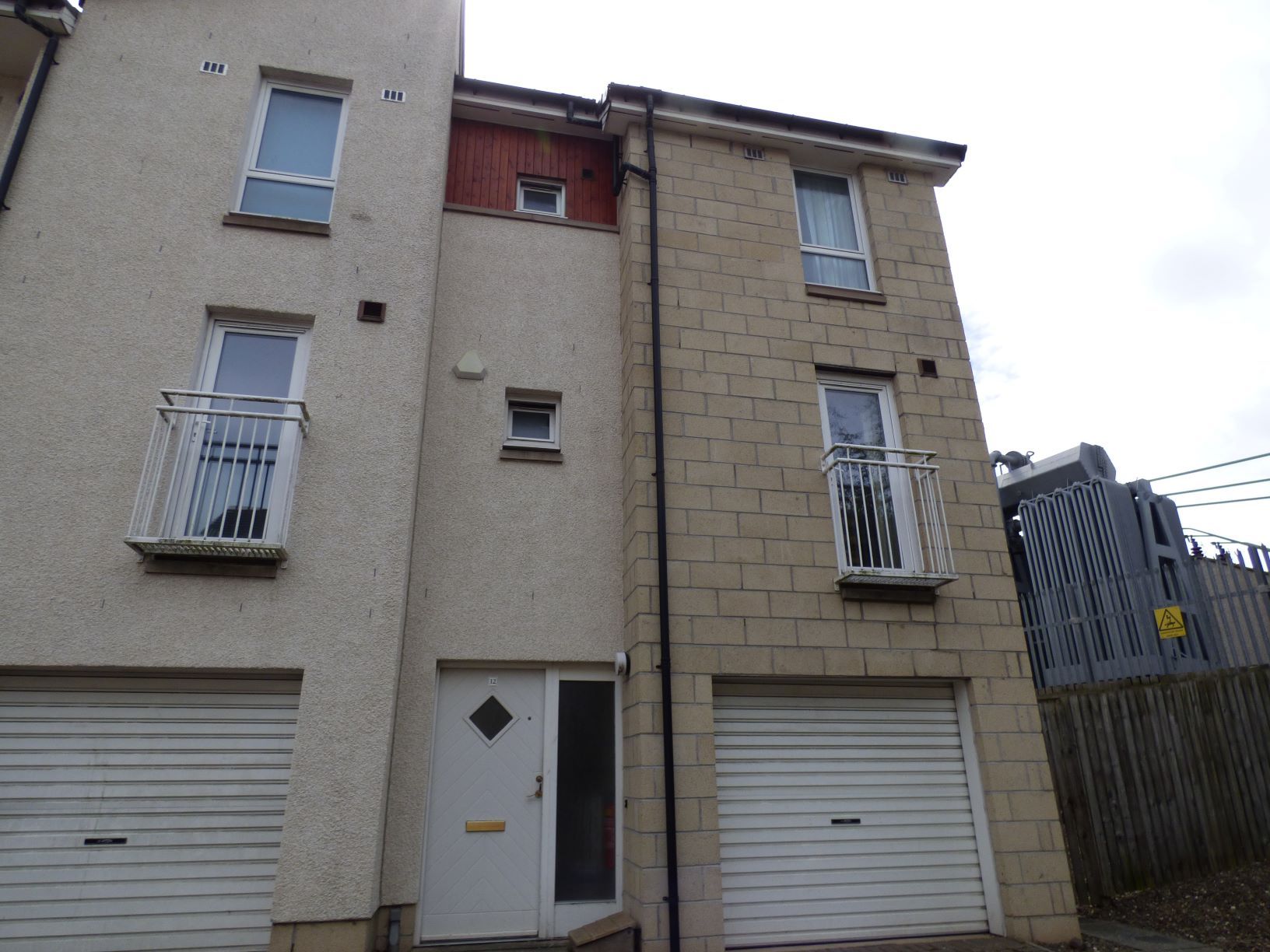 4 bed town house for sale in Milnbank Gardens, Dundee DD1 Zoopla