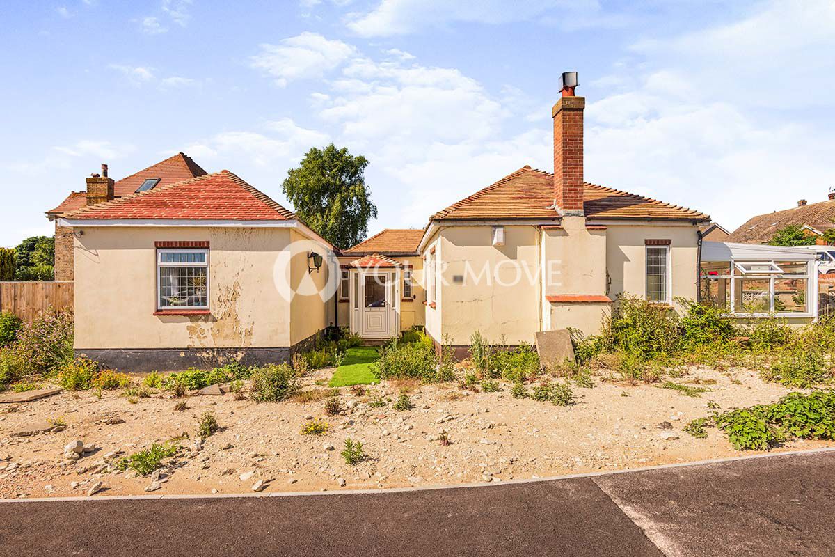 4 bed bungalow for sale in Nicholas Drive, Cliffsend, Ramsgate, Kent