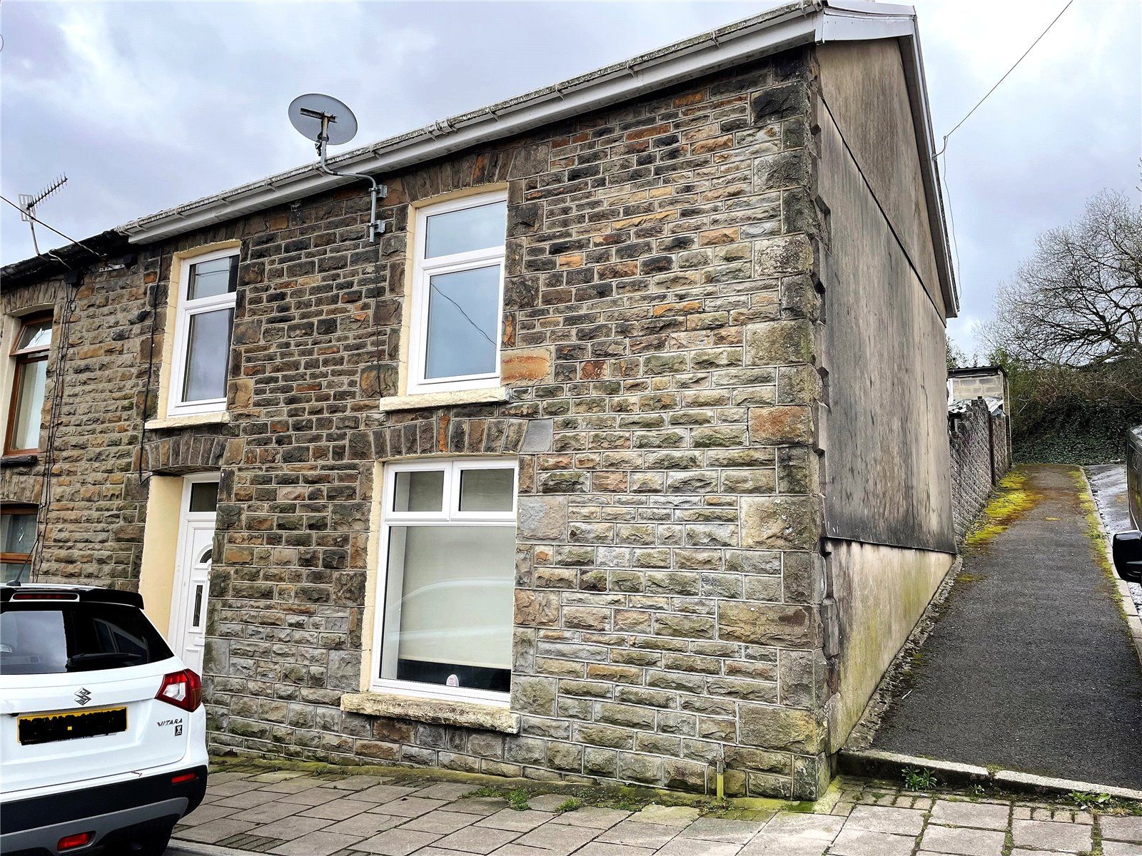 3 bed end terrace house for sale in Alexandra Road, Gelli, Pentre