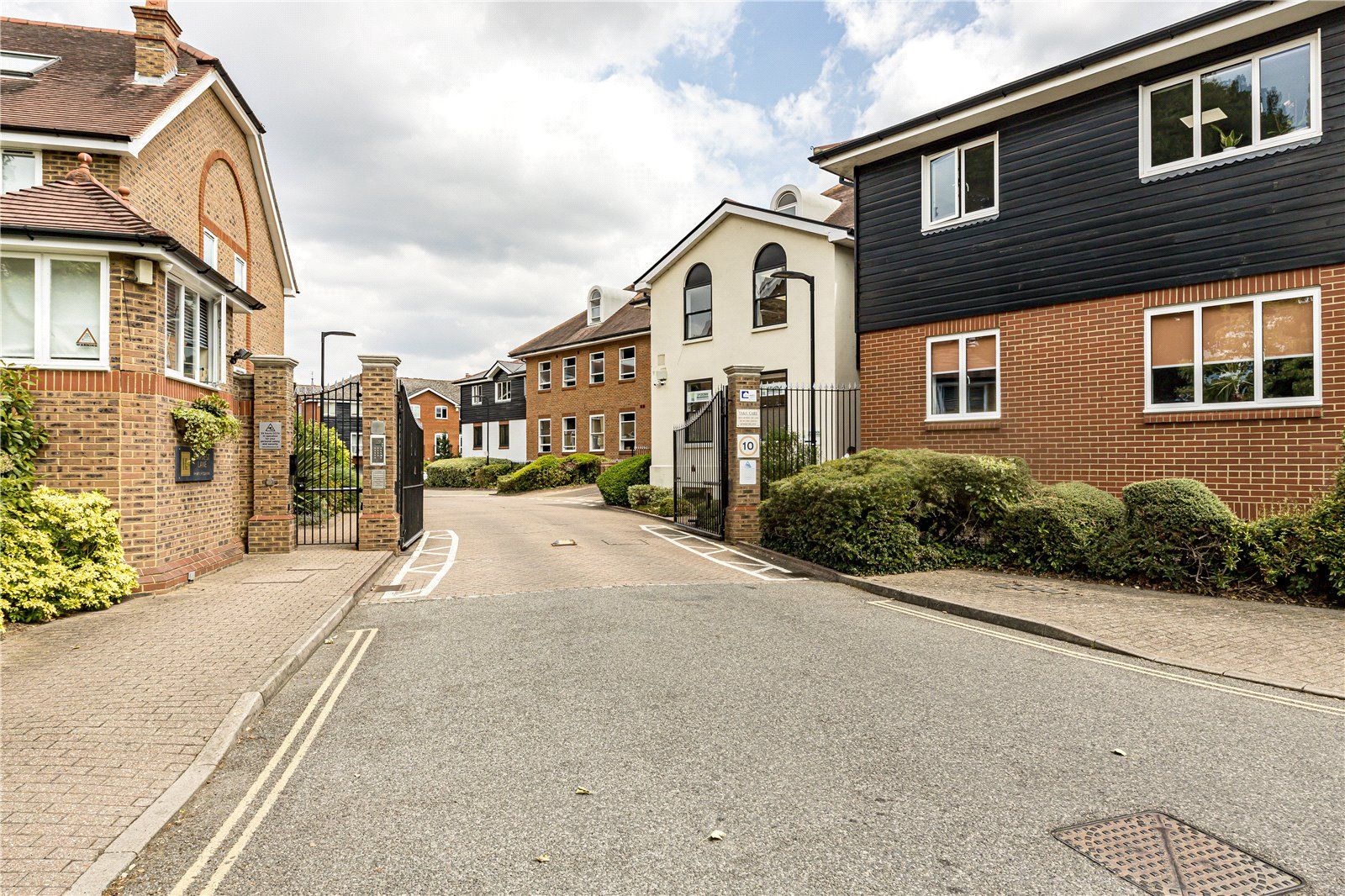 New home, 1 bed flat for sale in Ac Court, Harvest Lane, Thames Ditton, Surrey KT7 Zoopla