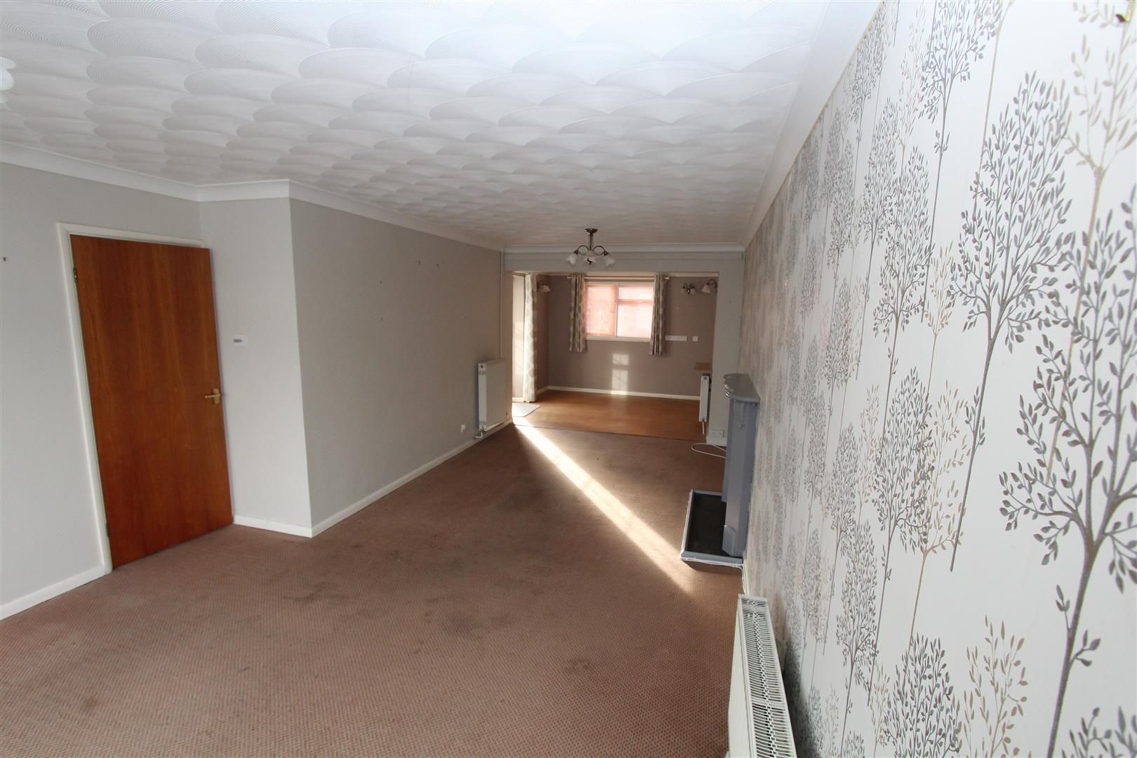 3 bed semidetached house for sale in London Road, Teynham