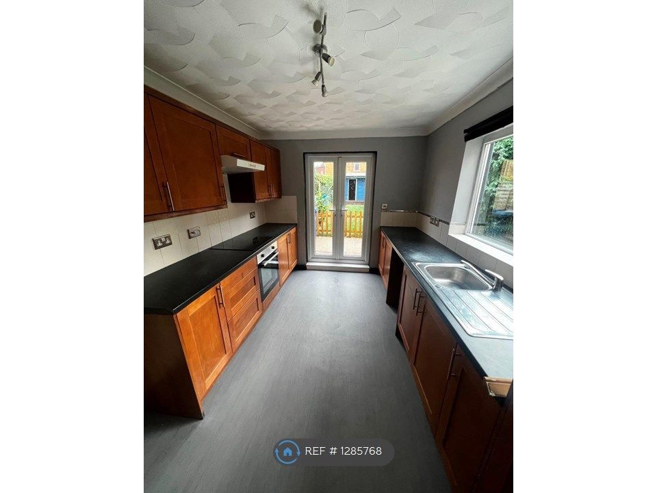 3 bed semidetached house to rent in Opportune Road, Wisbech PE13 Zoopla