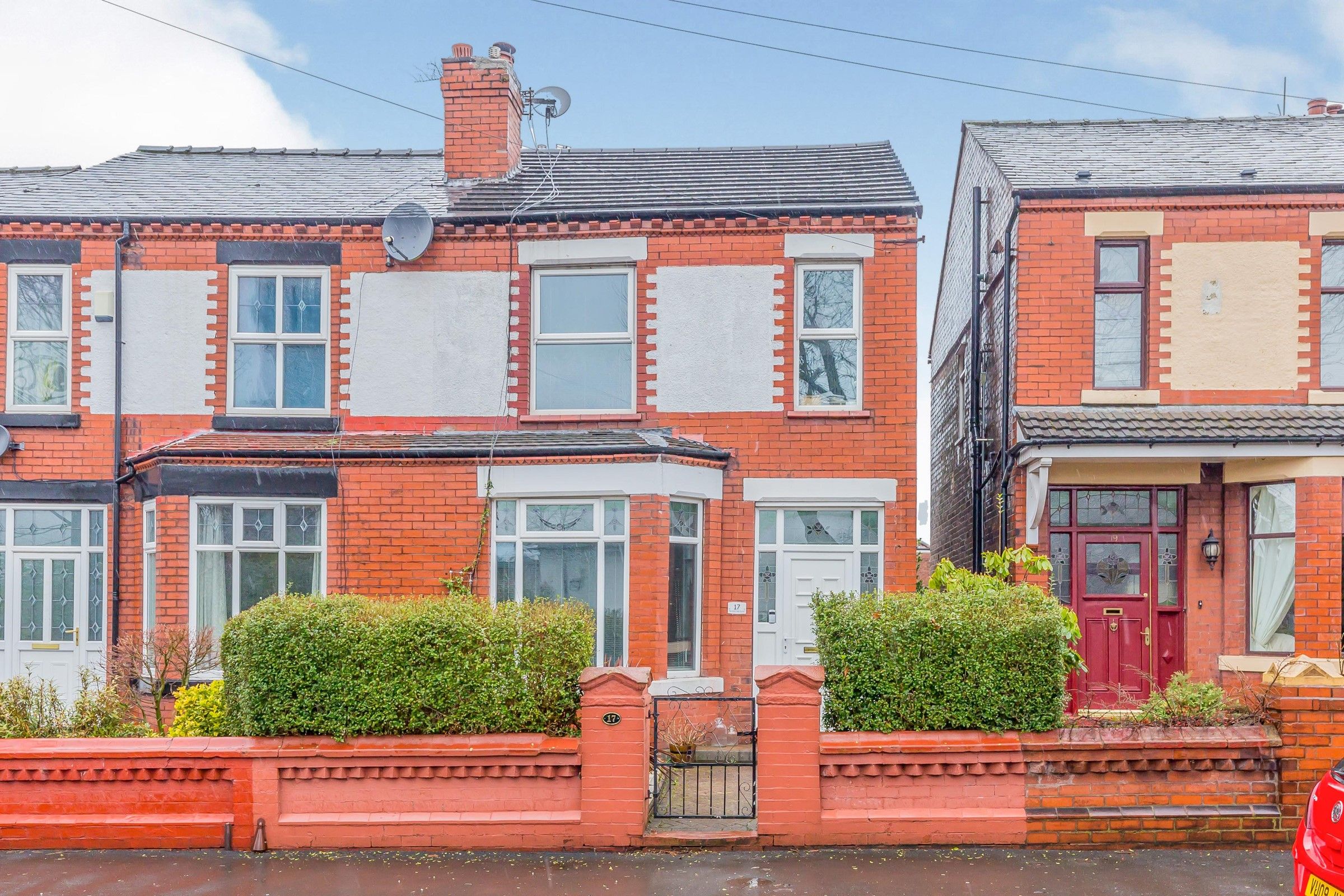 3 bed semidetached house for sale in Reddish Vale Road, Stockport