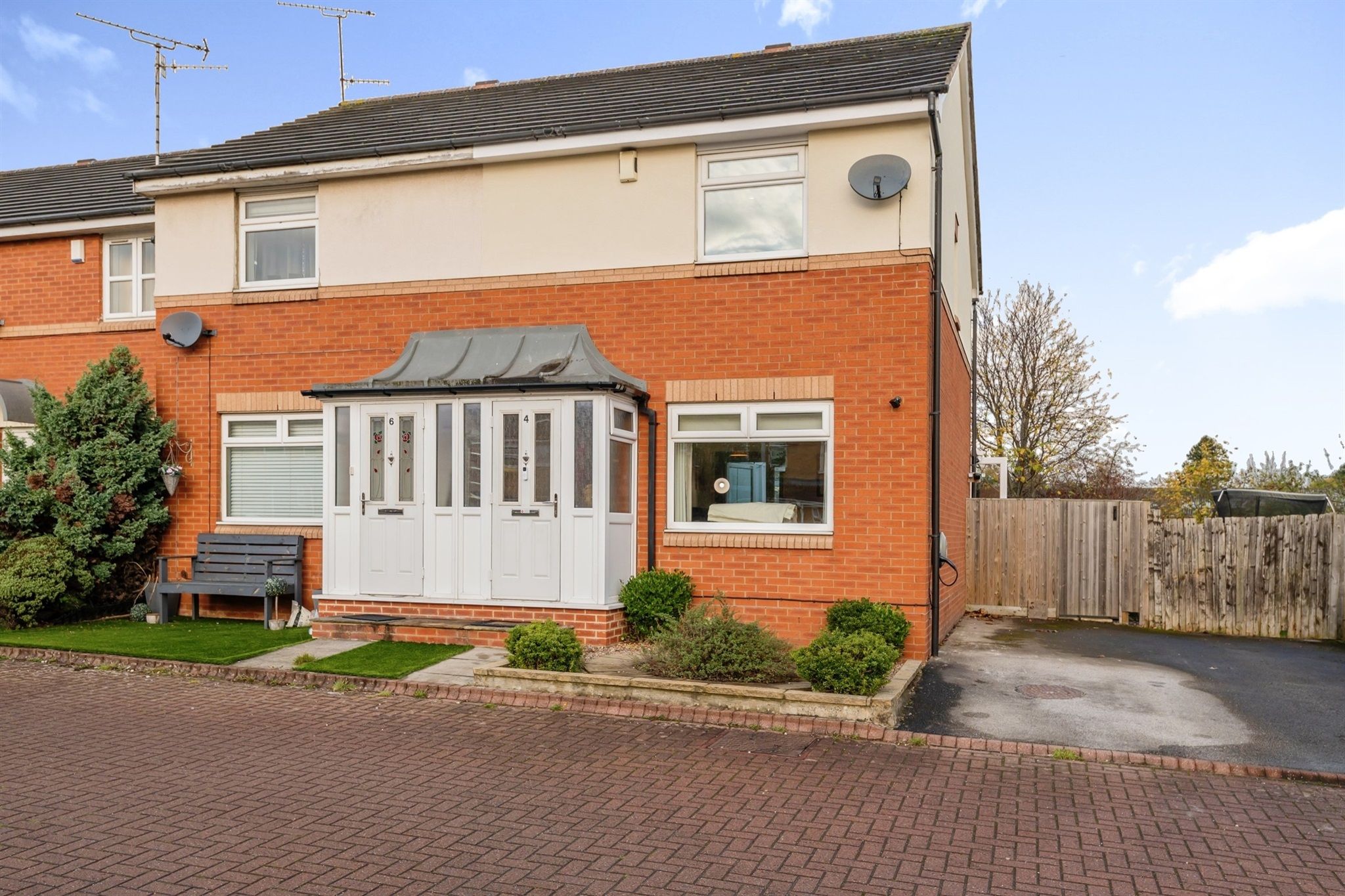 3 bed end terrace house for sale in Swinnow Close, Bramley, Leeds LS13