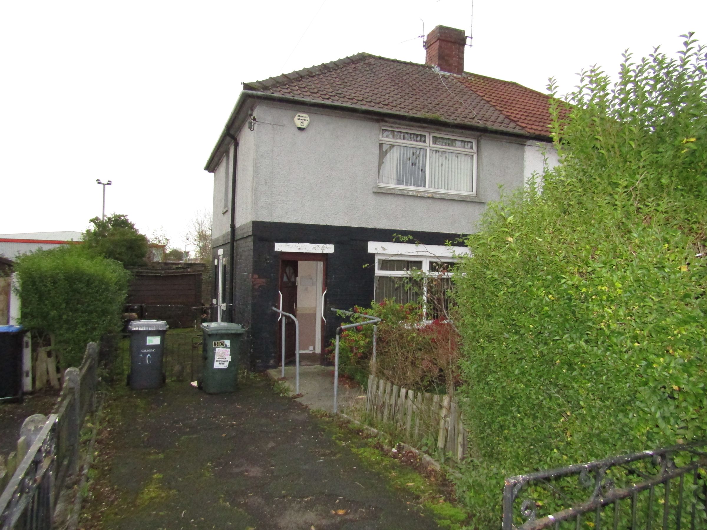 2 bed semidetached house for sale in Gwynne Ave, Thornbury, Bradford