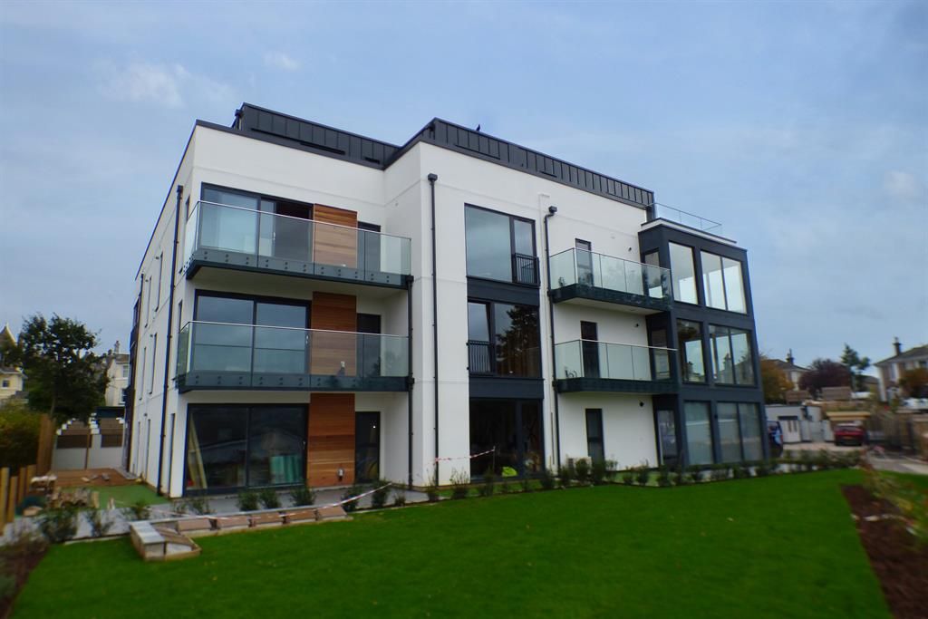 St. Margarets Close, Torquay TQ1