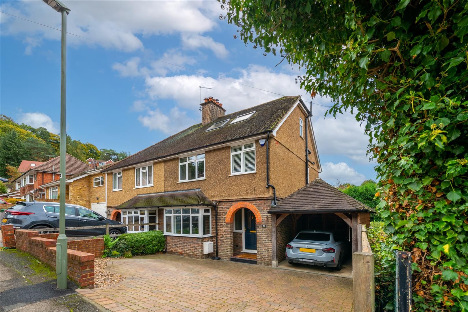4 bed semidetached house for sale in Woodside Way, Redhill RH1 Zoopla