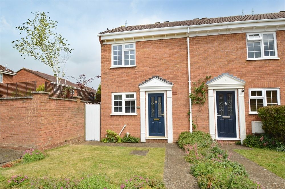 2 bed end terrace house for sale in Milton Road, WaltonOnThames
