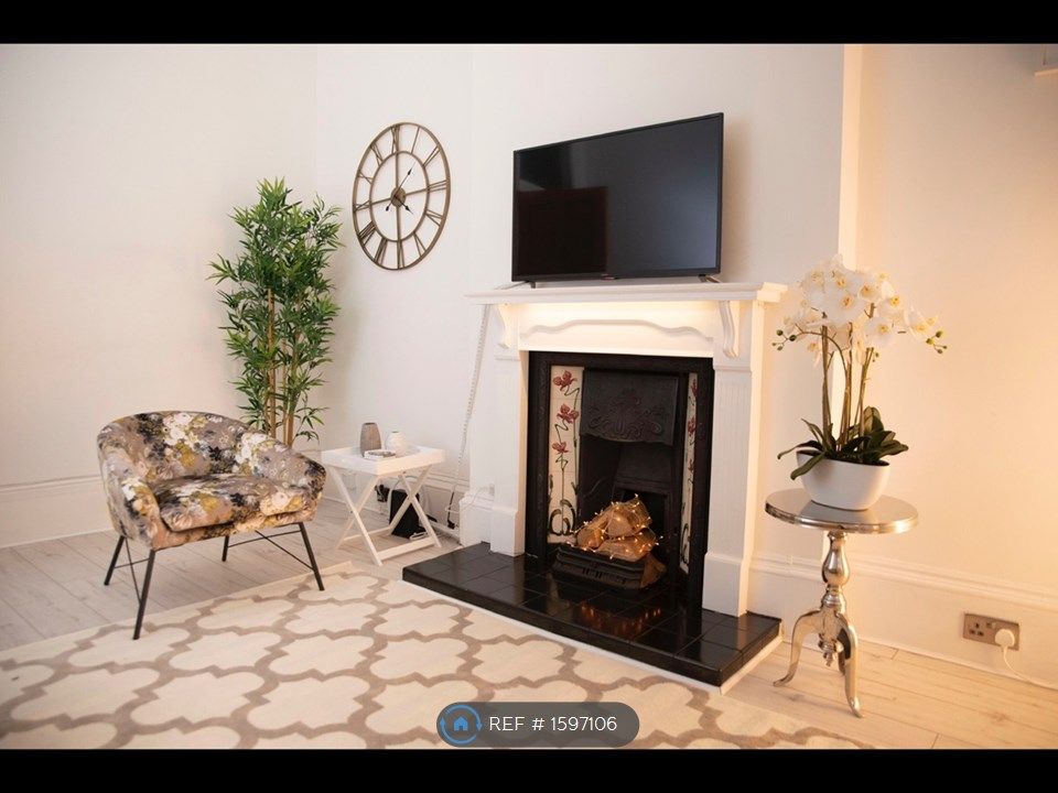 2 bed flat to rent in Queen Margaret Drive, Glasgow G20 Zoopla