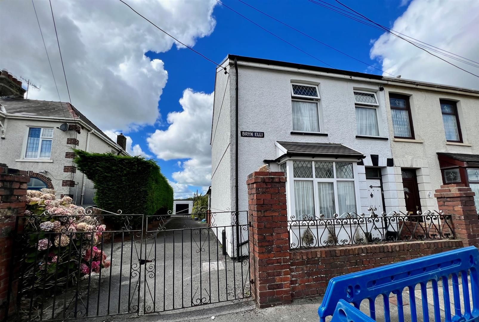 3 bed semidetached house for sale in Brynelli, Dafen, Llanelli SA14 Zoopla